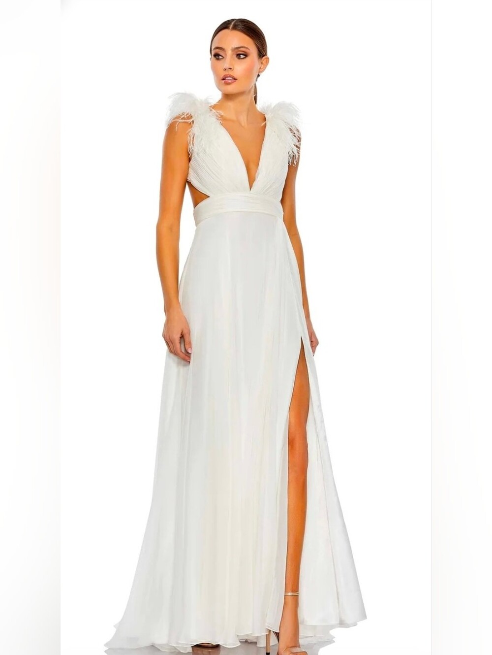 NWT Mac Duggal Deep V Plunge Ostrich Feather A Line Size 4